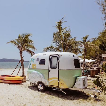 Langkawi Pantai Cenang - Private Beach Glamping Experience Екстер'єр фото