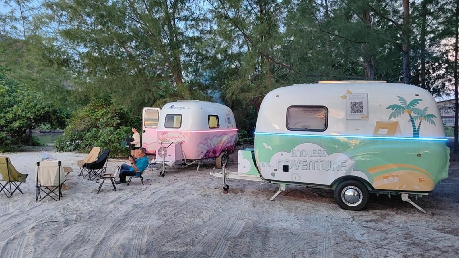 Langkawi Pantai Cenang - Private Beach Glamping Experience Екстер'єр фото